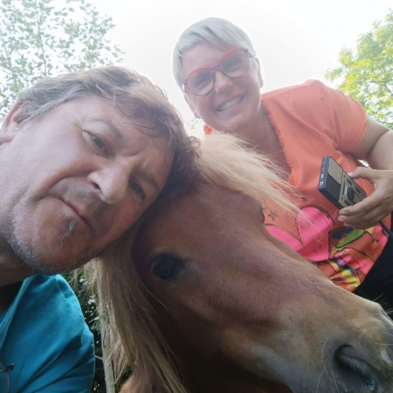 Au pied de la colline